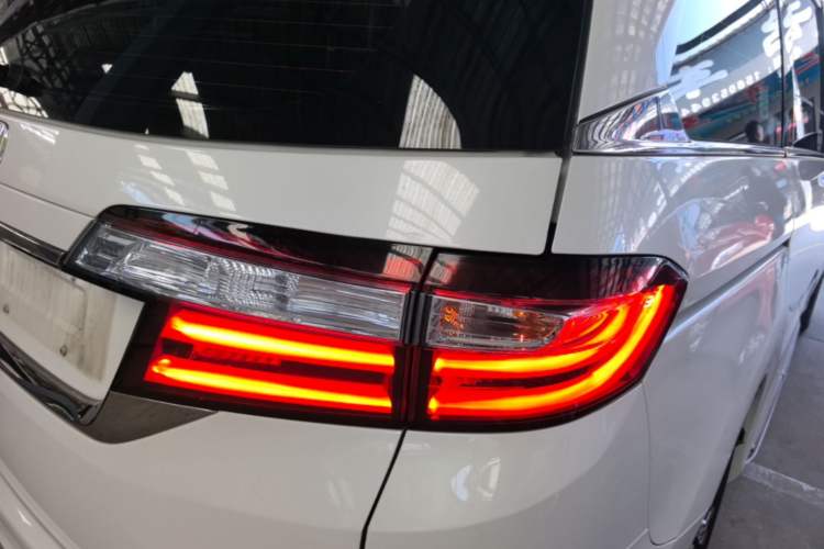 Used Honda Odyssey 2019 2.0L Rui·Smart Edition Right Rear Taillight