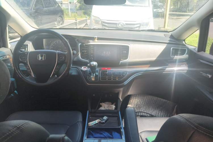 Used Honda Odyssey 2021 2.0L Rui-Changxiang Edition Center Console