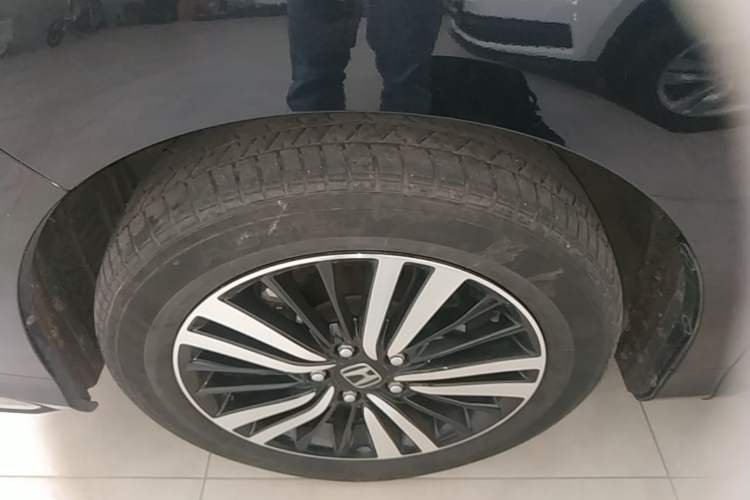 Used Honda Odyssey 2021 2.0L Rui·Luxury Edition Left Front Wheel Hub