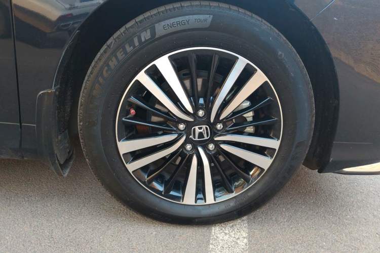 Used Honda Odyssey 2021 2.0L Rui·Luxury Edition Right Front Wheel Hub