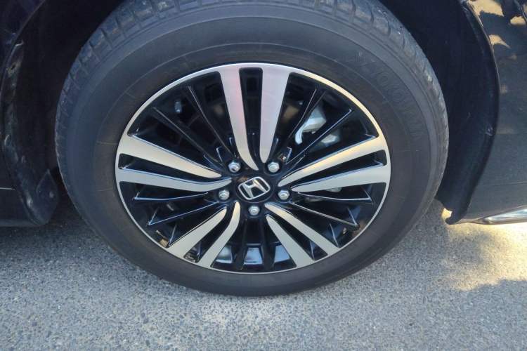 Used Honda Odyssey 2021 2.0L Rui·Luxury Edition Right Front Wheel Hub