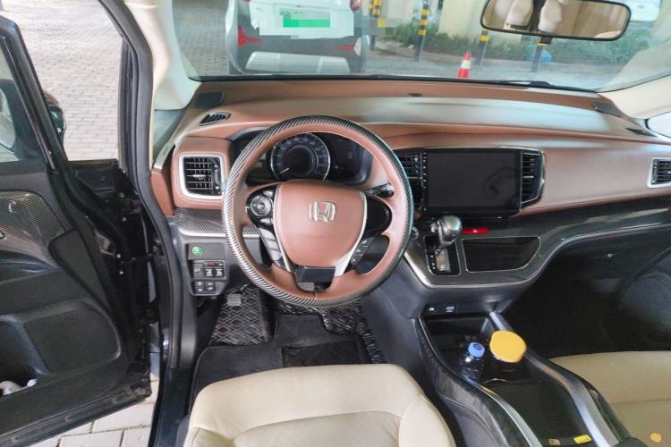Used Honda Odyssey 2021 2.0L Rui·Comfort Edition Center Console