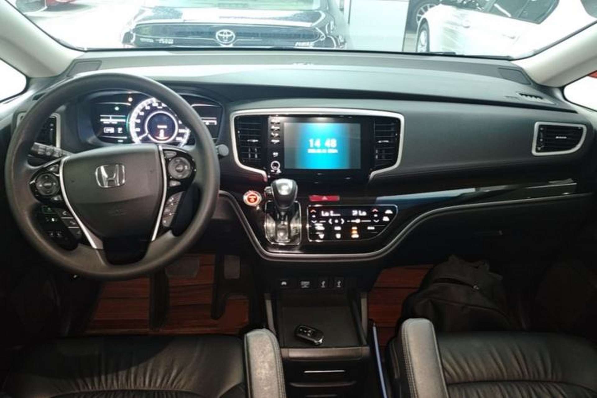 Used Honda Odyssey 2021 2.0L Rui·Smart Edition Center Console