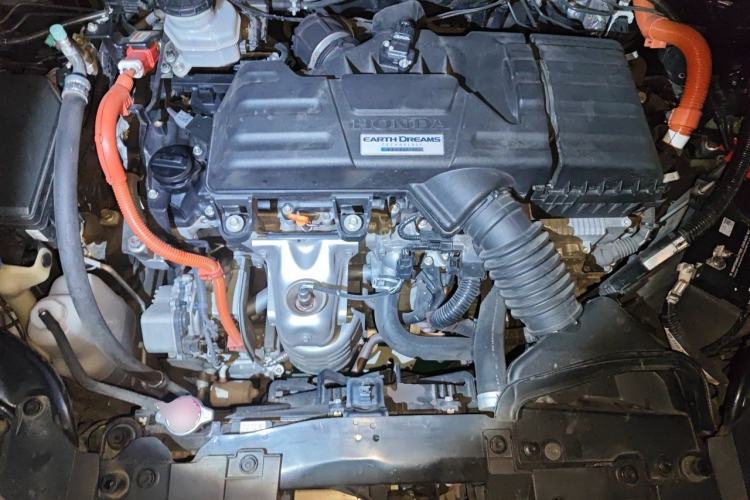 Used Honda Odyssey 2021 2.0L Rui·Comfort Edition Engine Bay