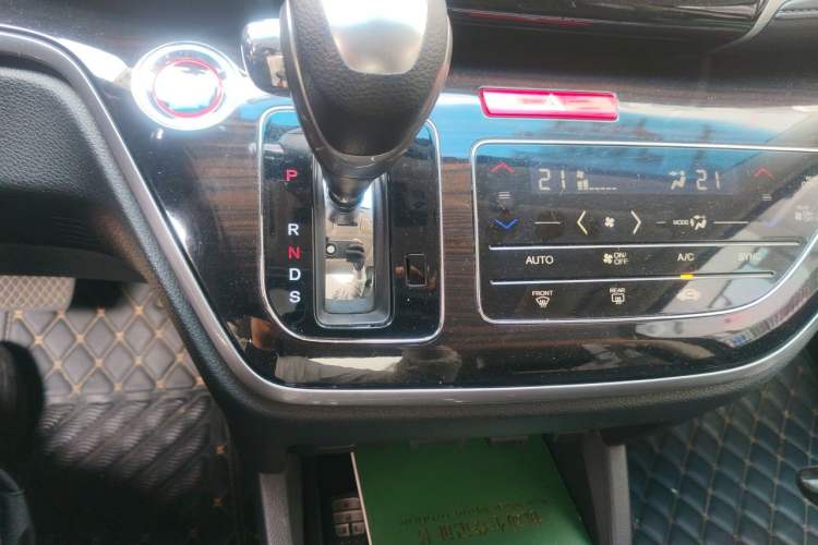 Used Honda Odyssey 2021 2.0L Rui·Luxury Edition Gear Lever