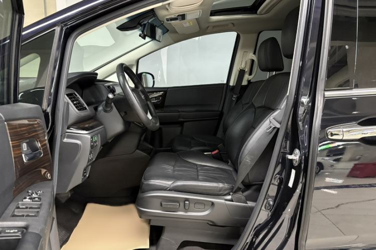Used Honda Odyssey 2021 2.0L Rui·Luxury Edition Interior 7