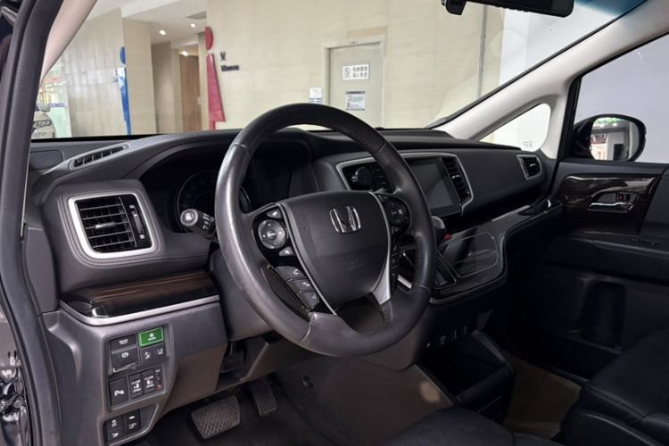 Used Honda Odyssey 2021 2.0L Rui·Luxury Edition Interior 8