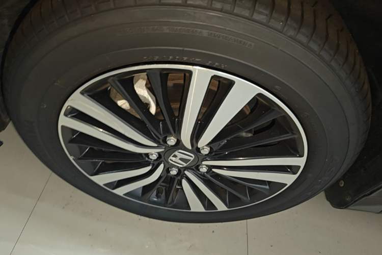 Used Honda Odyssey 2021 2.0L Rui·Luxury Edition Left Front Wheel Hub