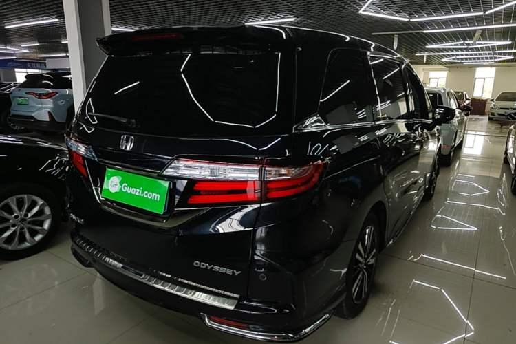 Used Honda Odyssey 2021 2.0L Rui·Supreme Edition Rear Right 45 Deg
