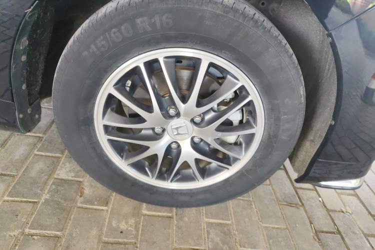 Used Honda Odyssey 2021 2.0L Rui·Comfort Edition Right Front Wheel Hub