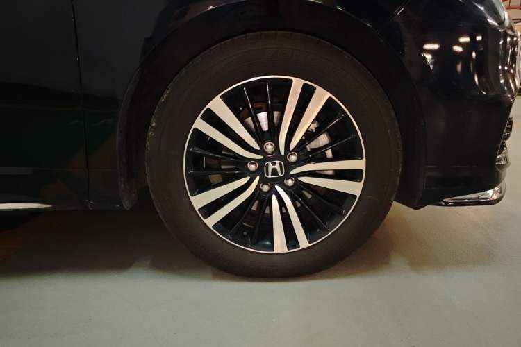 Used Honda Odyssey 2021 2.0L Rui·Luxury Edition Right Front Wheel Hub