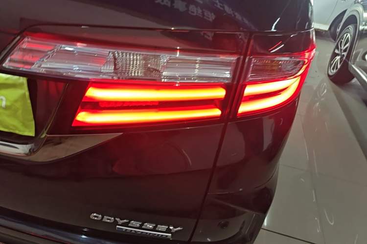 Used Honda Odyssey 2021 2.0L Rui·Luxury Edition Right Rear Taillight