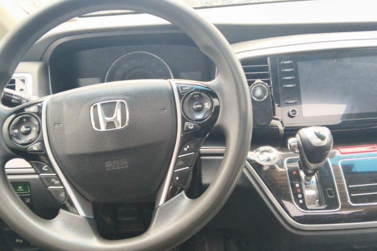 Used Honda Odyssey 2021 2.0L Rui·Smart Edition Center Console