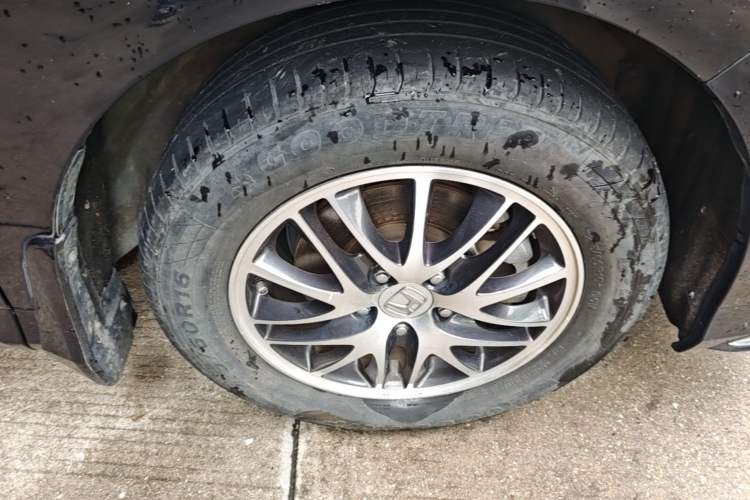 Used Honda Odyssey 2021 2.0L Rui·Comfort Edition Right Front Wheel Hub