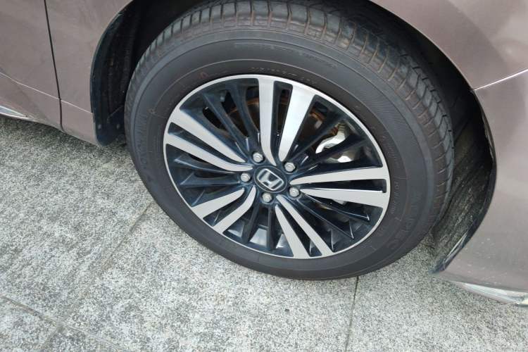 Used Honda Odyssey 2021 2.0L Rui·Luxury Edition Right Front Wheel Hub