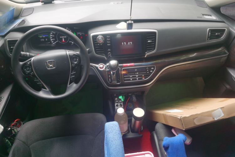 Used Honda Odyssey 2021 2.0L Rui-Changxiang Edition Center Console