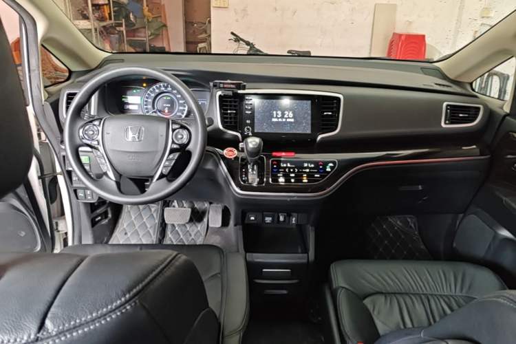 Used Honda Odyssey 2021 2.0L Rui·Smart Edition Center Console