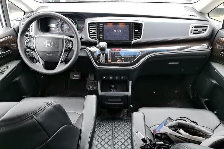 Used Honda Odyssey 2021 2.0L Rui-Changxiang Edition Center Console