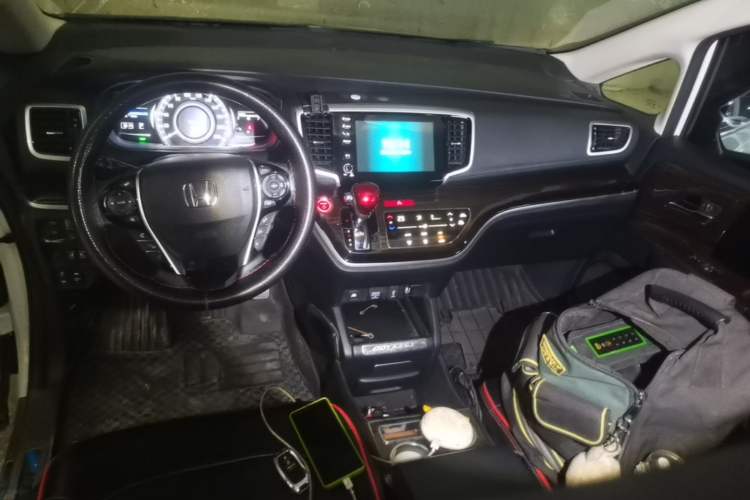 Used Honda Odyssey 2021 2.0L Rui-Changxiang Edition Center Console