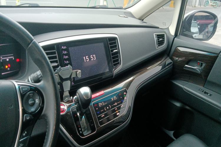 Used Honda Odyssey 2021 2.0L Rui·Supreme Edition Center Console