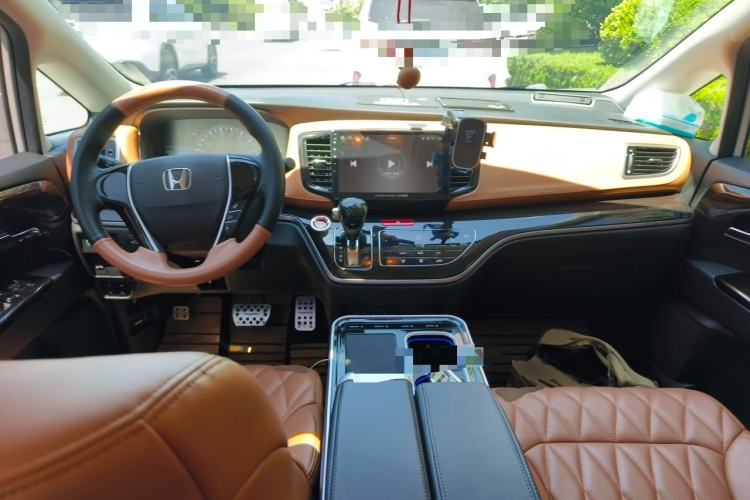 Used Honda Odyssey 2021 2.0L Rui·Comfort Edition Center Console