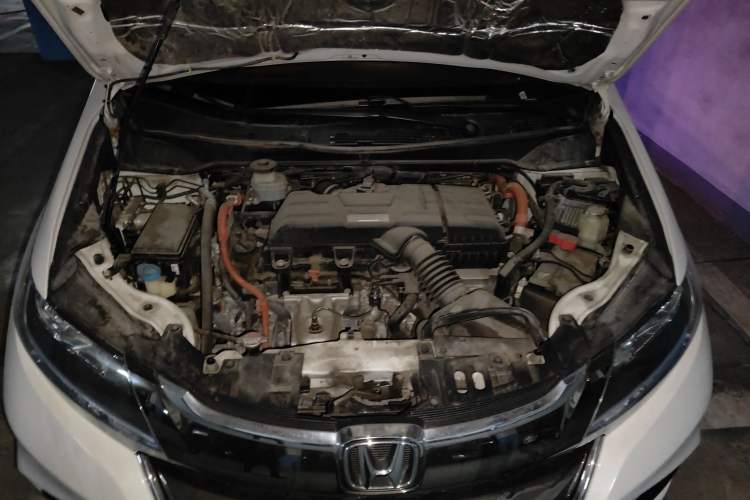 Used Honda Odyssey 2021 2.0L Rui·Comfort Edition Engine Bay