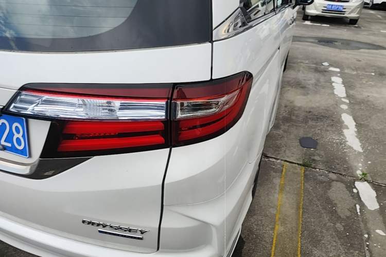 Used Honda Odyssey 2021 2.0L Rui·Comfort Edition Exterior 3