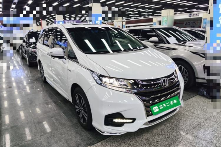 Used Honda Odyssey 2021 2.0L Rui·Luxury Edition Front Right 45 Deg