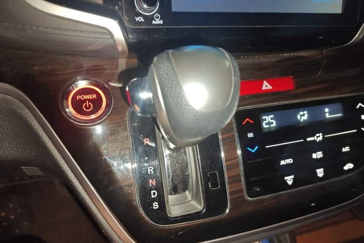 Used Honda Odyssey 2021 2.0L Rui-Changxiang Edition Gear Lever