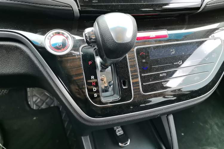 Used Honda Odyssey 2021 2.0L Rui-Changxiang Edition Gear Lever