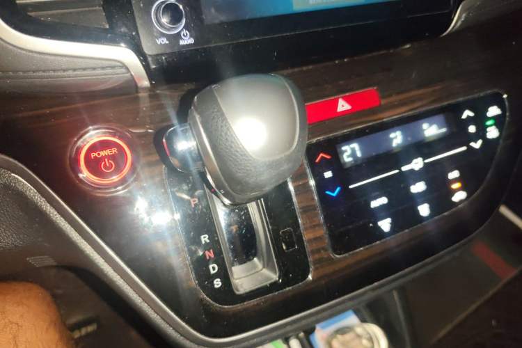 Used Honda Odyssey 2021 2.0L Rui-Changxiang Edition Gear Lever