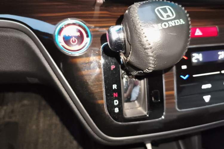 Used Honda Odyssey 2021 2.0L Rui-Changxiang Edition Gear Lever