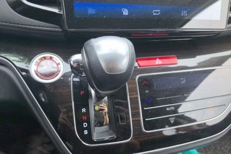 Used Honda Odyssey 2021 2.0L Rui-Changxiang Edition Gear Lever