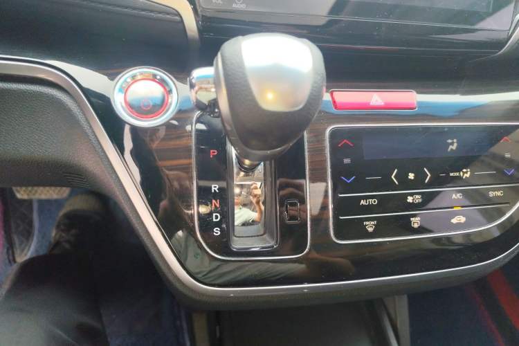 Used Honda Odyssey 2021 2.0L Rui·Luxury Edition Gear Lever