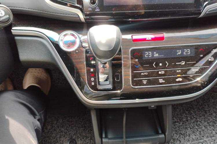 Used Honda Odyssey 2021 2.0L Rui·Supreme Edition Gear Lever