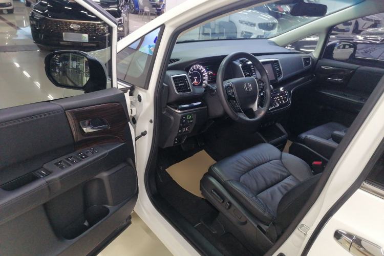 Used Honda Odyssey 2021 2.0L Rui·Luxury Edition Interior 3