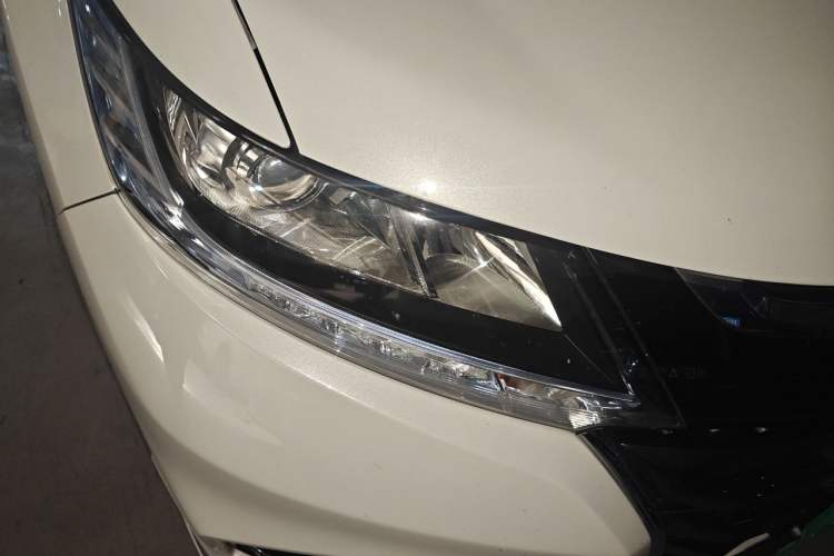 Used Honda Odyssey 2021 2.0L Rui-Changxiang Edition Right Front Headlight