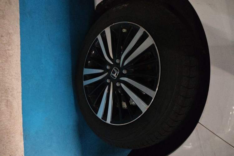 Used Honda Odyssey 2021 2.0L Rui·Luxury Edition Right Front Wheel Hub
