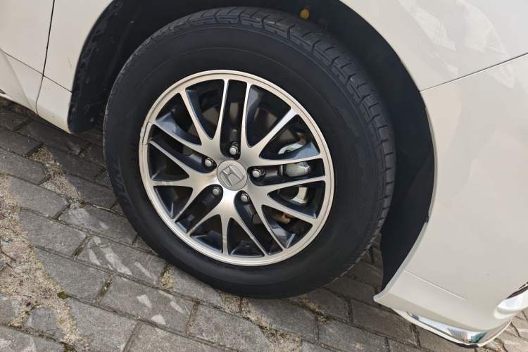 Used Honda Odyssey 2021 2.0L Rui·Comfort Edition Right Front Wheel Hub