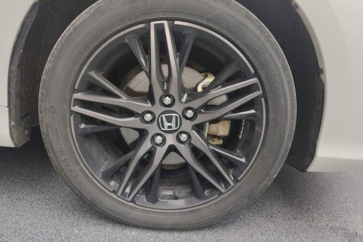 Used Honda Odyssey 2021 2.0L Rui·Comfort Edition Right Front Wheel Hub