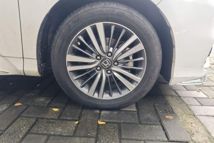 Used Honda Odyssey 2021 2.0L Rui·Comfort Edition Right Front Wheel Hub