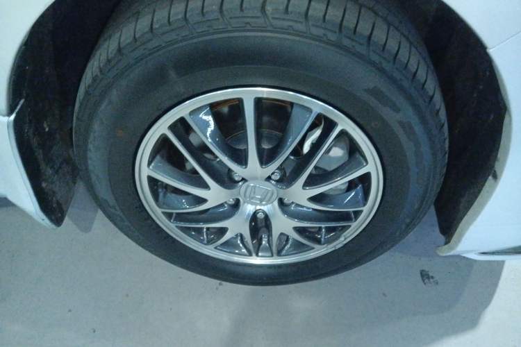 Used Honda Odyssey 2021 2.0L Rui·Comfort Edition Right Front Wheel Hub