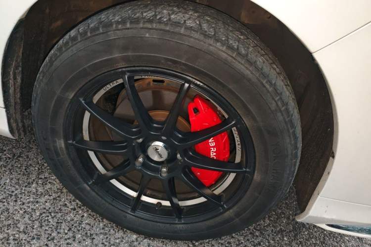 Used Honda Odyssey 2021 2.0L Rui·Comfort Edition Right Front Wheel Hub