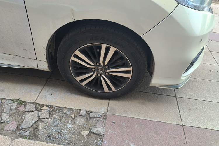 Used Honda Odyssey 2021 2.0L Rui·Luxury Edition Right Front Wheel Hub