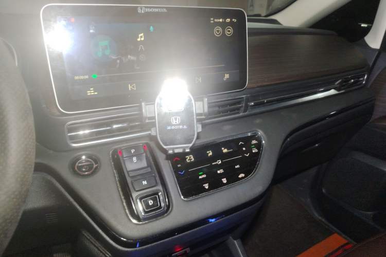 Used Honda Odyssey 2022 2.0L eHEV Sharp Enjoyment Edition Audio And AC Panel