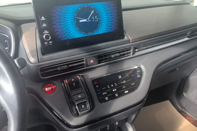 Used Honda Odyssey 2022 2.0L eHEV Sharp·Luxury Edition Audio And AC Panel