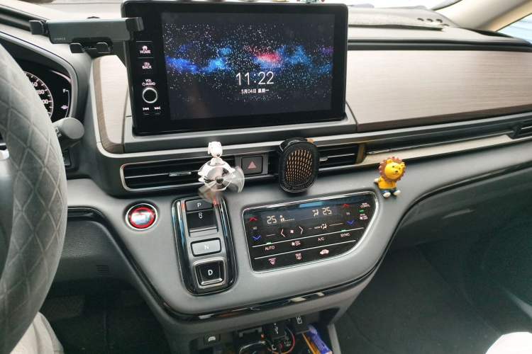 Used Honda Odyssey 2022 2.0L eHEV Sharp·Luxury Edition Audio And AC Panel