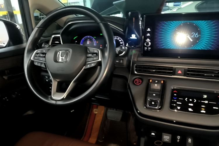 Used Honda Odyssey 2022 2.0L eHEV Sharp Supreme Edition Center Console