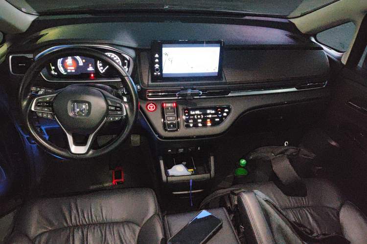 Used Honda Odyssey 2022 2.0L eHEV Sharp Supreme Edition Center Console