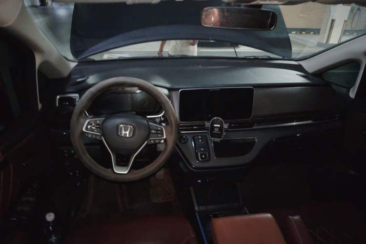 Used Honda Odyssey 2022 2.0L eHEV Sharp Enjoyment Edition Center Console